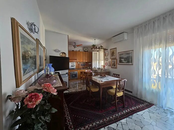 Appartamento trilocale in vendita in Via Unità Spinea, Spinea