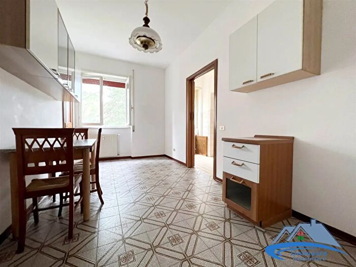 Appartamento con 5 locali in vendita in Via del Rubbio, Terni