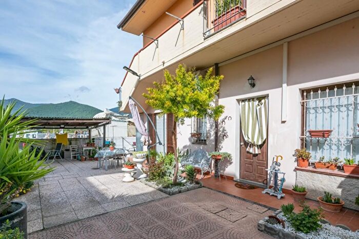 Casa con 7 locali in vendita in Via Galileo Galilei Bientina, Bientina