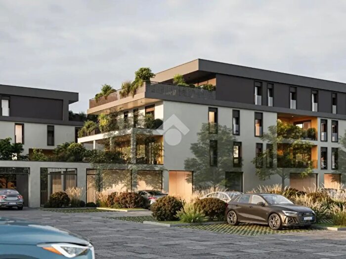 Appartamento quadrilocale in vendita in Viale Francesco Crispi, Orzinuovi