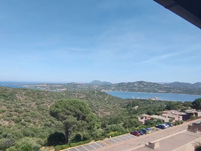Appartamento trilocale in vendita in Viale Cugnana Verde N Piano, Olbia