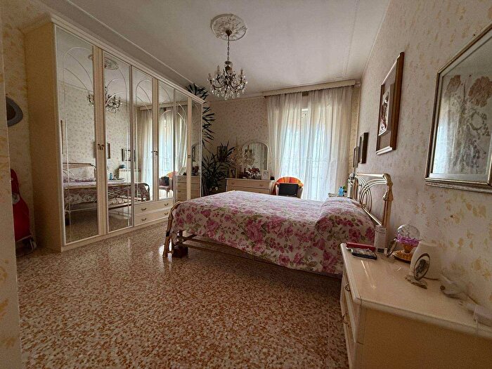 Appartamento quadrilocale in vendita in Via Buozzi, Savona