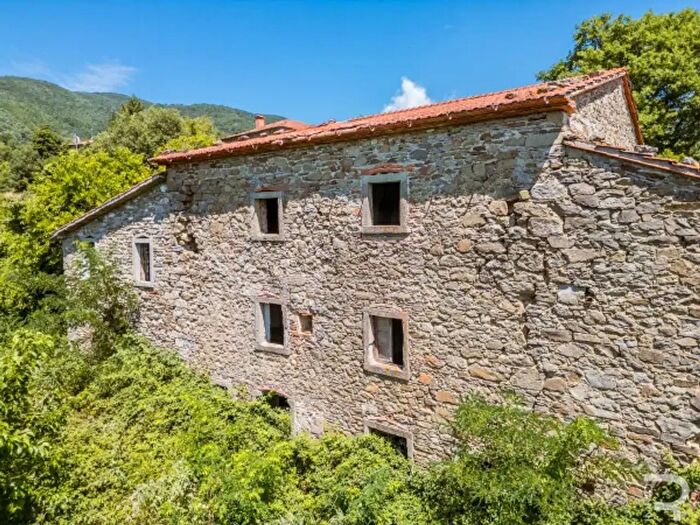 Casa con 6 locali in vendita in Strada Comunale Giona, Bibbiena