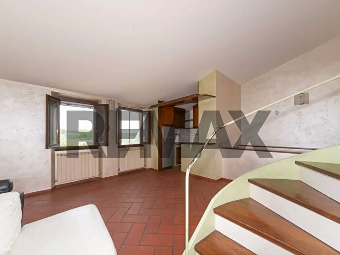 Appartamento quadrilocale in vendita in Via Francesco Petrarca, Figline e Incisa Valdarno
