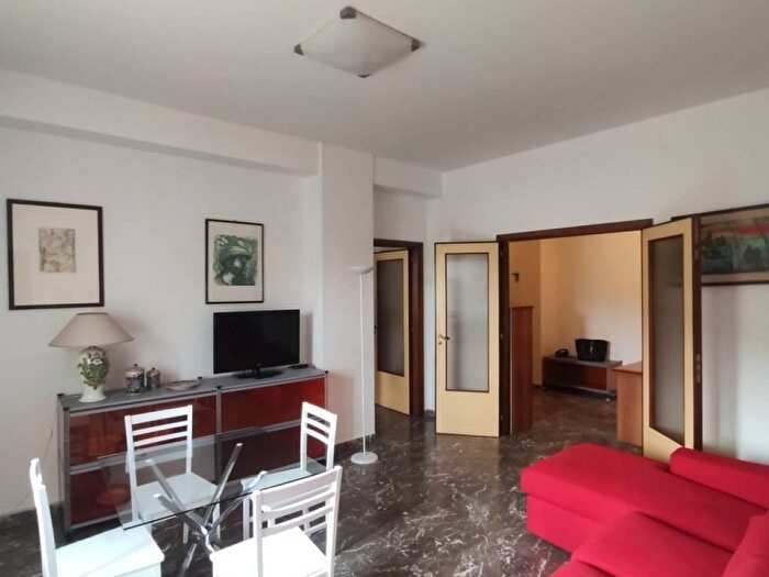 Appartamento trilocale in affitto in Via Sfere, Centro, Caltagirone