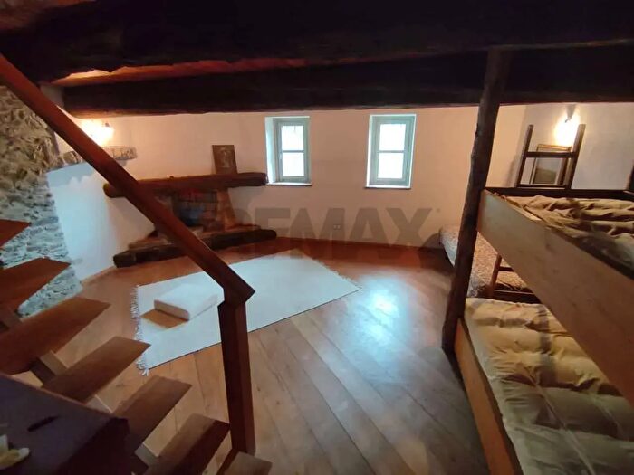 Casa con 7 locali in vendita in Via Paradiso, Gera Lario