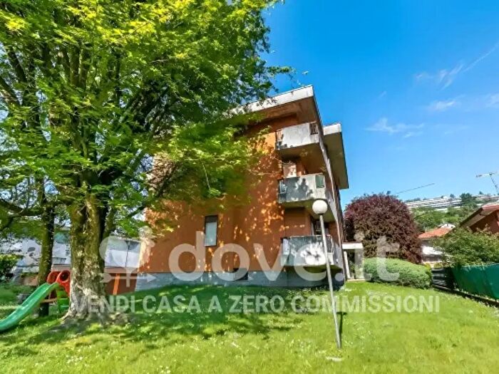 Appartamento bilocale in vendita in Via Andlovitz, Laveno Mombello