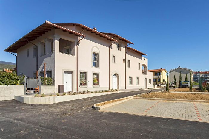 Appartamento trilocale in vendita in Via Caporetto, Montemurlo