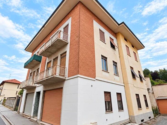 Appartamento trilocale in vendita in Via Della Vittoria, Chiavazza, Biella