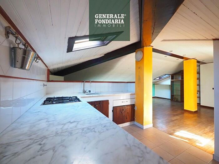 Casa quadrilocale in vendita in Bolano