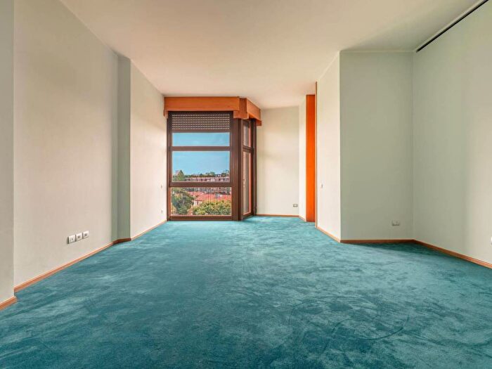 Appartamento con 6 locali in affitto in Viale Di Porta Vercellina, Vercelli Wagner, Milano