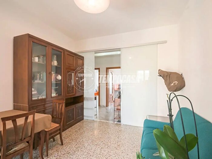 Appartamento trilocale in vendita in Via Francesco Baracca, Grugliasco