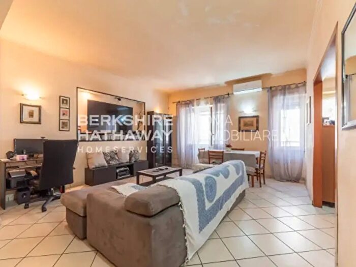 Appartamento trilocale in vendita in Via di Villa Bonelli, Roma