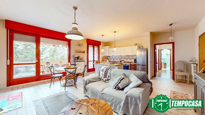 Appartamento trilocale in vendita in Via Nuova Costa, Ovada