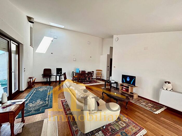 Appartamento quadrilocale in vendita in Contrada Cerreto, Miglianico