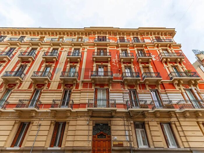 Appartamento con 5 locali in vendita in Via Montenegro, Bari