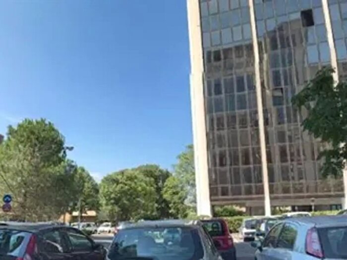 Appartamento quadrilocale in vendita in Via Mosca, Roma