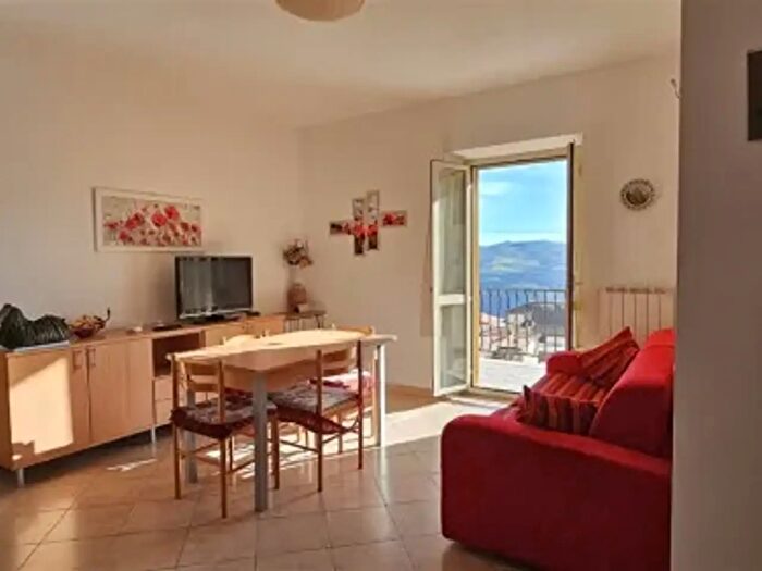 Appartamento con 5 locali in vendita in Via Domenico Madonna, Lama Dei Peligni