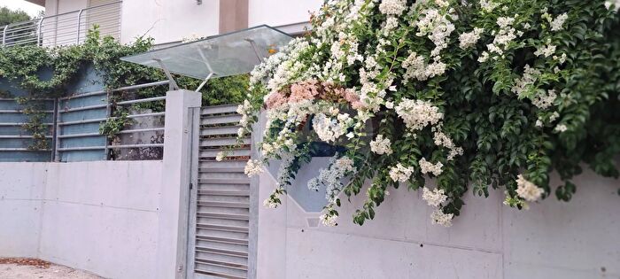 Appartamento con 7 locali in vendita in Via Alcide De Gaspari, Montesilvano