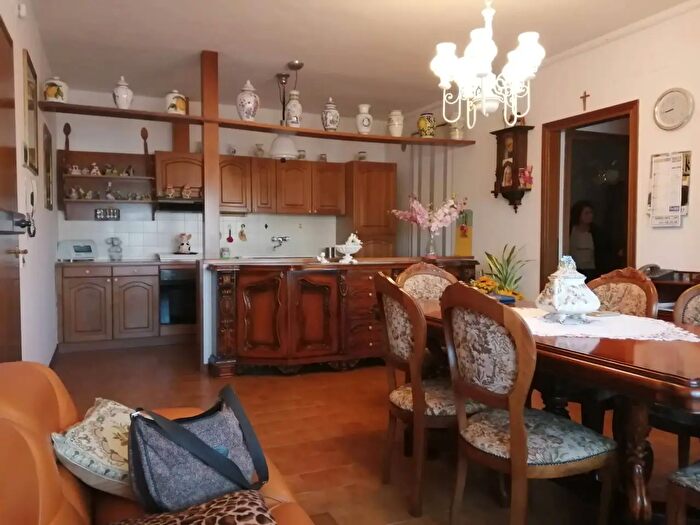 Appartamento trilocale in vendita in Via del Commercio, Casciana Terme Lari
