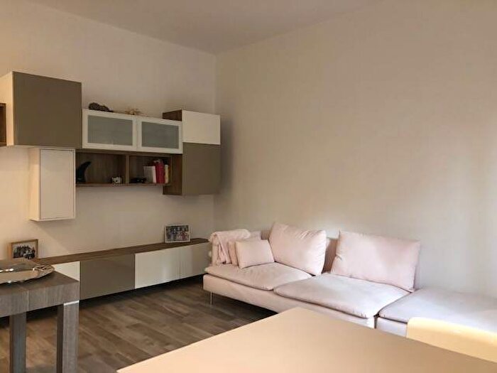 Appartamento trilocale in affitto in Via Scrima, Piano, Ancona