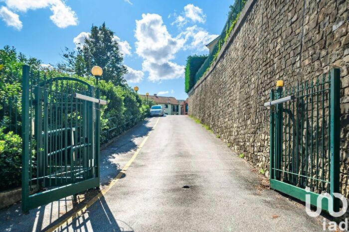 Appartamento con 5 locali in vendita in Via San Biagio di Valpolcevera, Genova