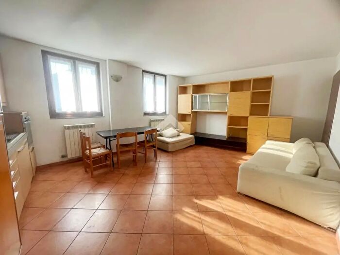 Appartamento trilocale in vendita in Via Quarto dei Mille, Gerenzano