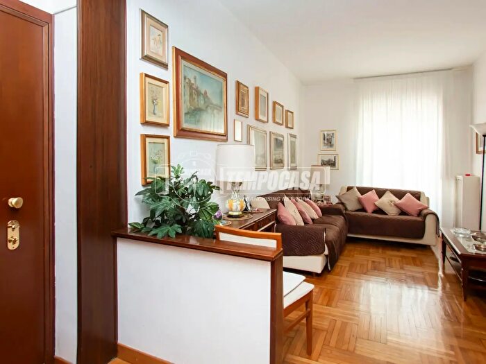 Appartamento trilocale in vendita in Via Tommaso Agudio, Milano