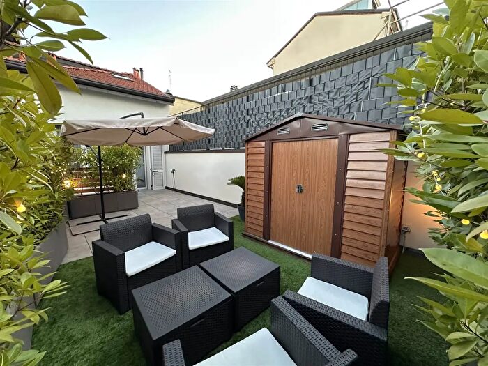 Appartamento trilocale in affitto in Via Sansovino, Milano