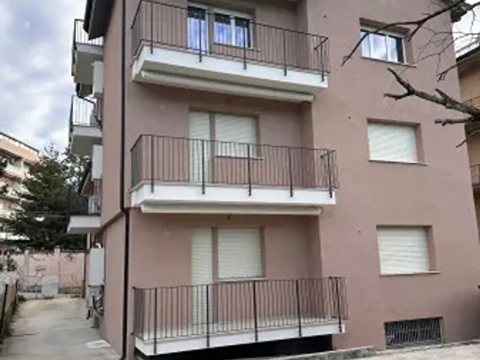 Appartamento bilocale in vendita in Via Luigi Cadorna, Teramo