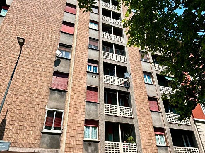 Appartamento trilocale in affitto in Viale Isonzo, Porta Romana Medaglie dOro, Milano