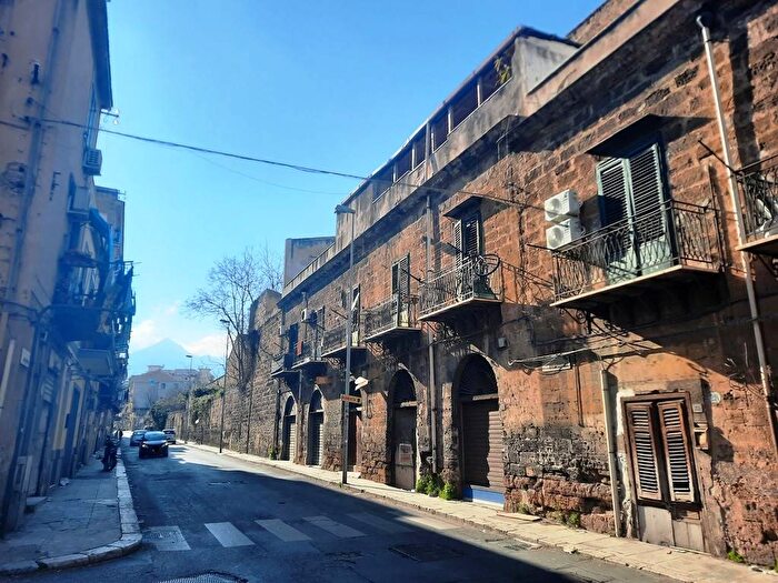 Appartamento con 5 locali in affitto in Via Perpignano, Zisa, Palermo