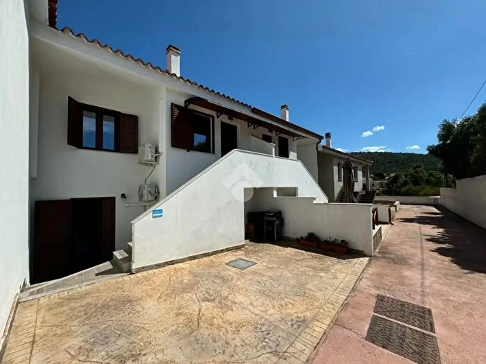 Casa quadrilocale in vendita in Via Agamennone, Budoni