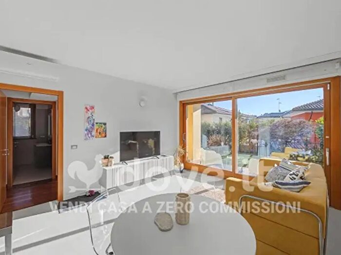 Appartamento bilocale in vendita in Via Bellaria, Sesto Calende