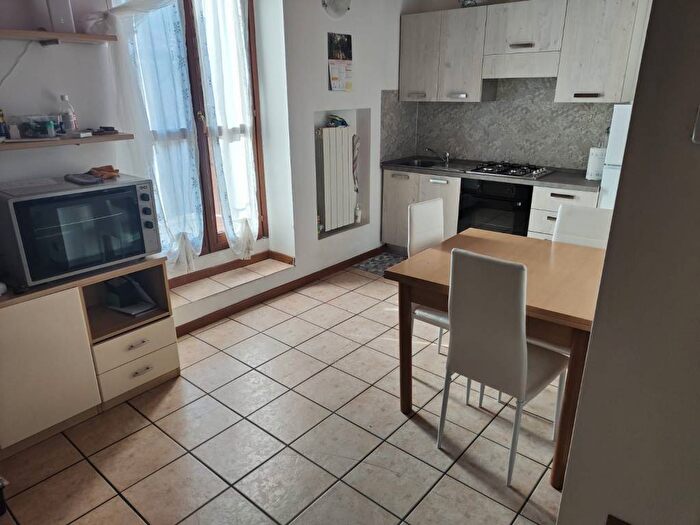 Appartamento bilocale in affitto in Vicolo San Martino della Battaglia, Centro, Chiari