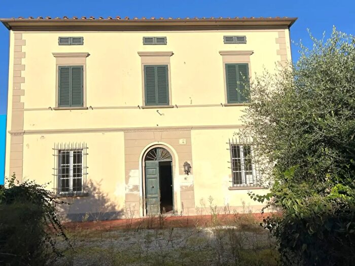 Casa con 11 locali in vendita in a del Borghetto, Cascina