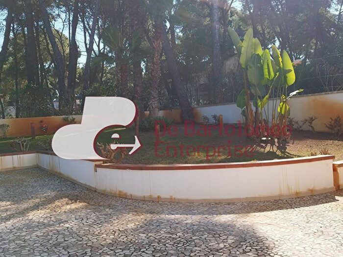 Casa trilocale in affitto in Via Collins, Castellaneta Marina, Castellaneta