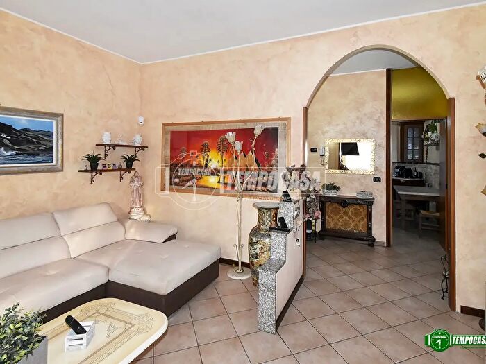 Appartamento trilocale in vendita in Via Don Giacomo Lattuada, Rho