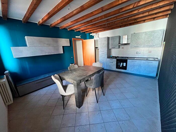 Appartamento bilocale in affitto in Via Giacomo Matteotti, Centro, Fabbrico