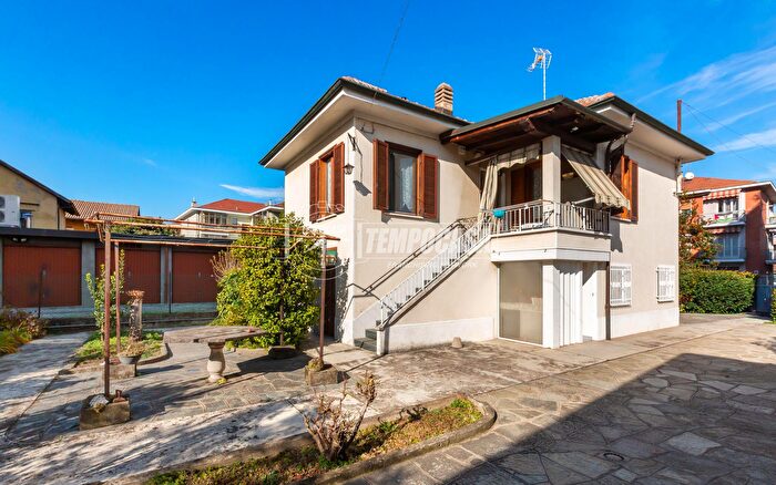 Casa quadrilocale in vendita in Via Papa Giovanni XXIII, San Mauro Torinese