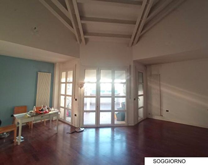 Appartamento con 5 locali in vendita in Viale Europa, Castelfranco Veneto