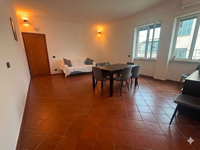 Appartamento bilocale in affitto in Via Suessola, Re di Roma, Roma