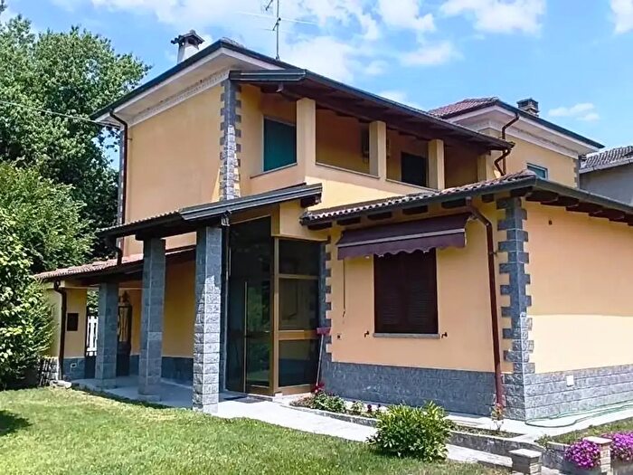Casa con 6 locali in vendita in Gravellona Lomellina