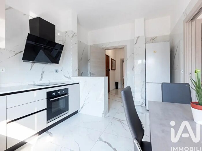 Appartamento con 5 locali in vendita in Viale Talenti, Firenze