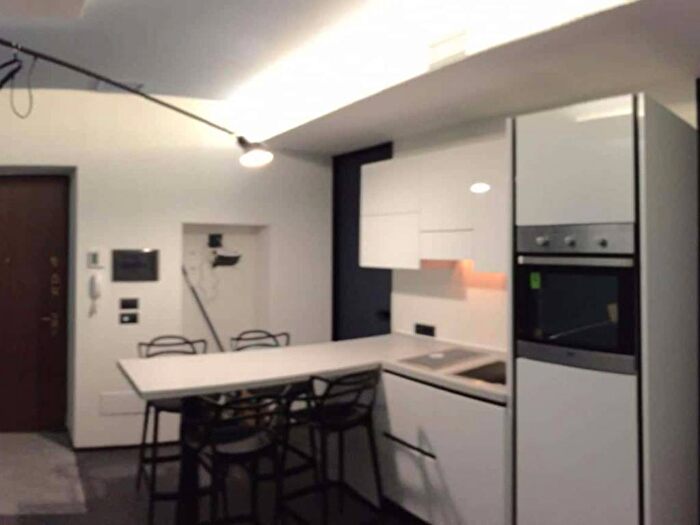 Appartamento bilocale in affitto in Via Cicco Simonetta, Corso Genova, Milano