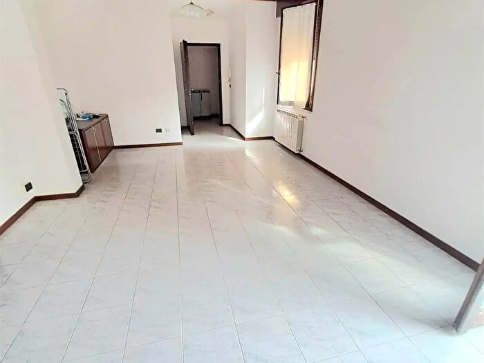 Appartamento con 5 locali in vendita in Poggio Rusco