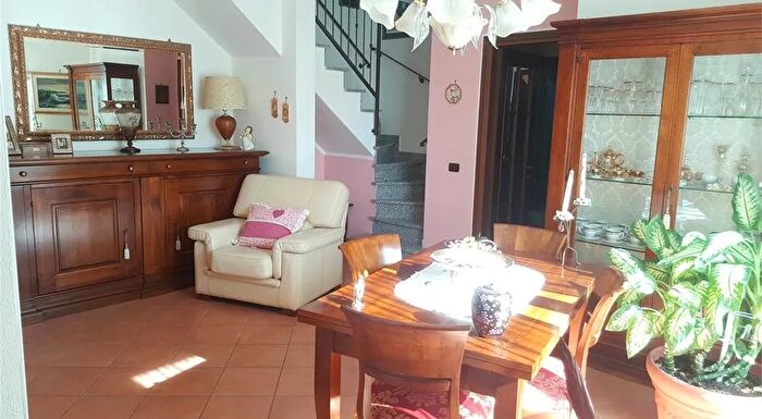 Appartamento con 6 locali in vendita in San Prospero Via del Mulino, San Prospero