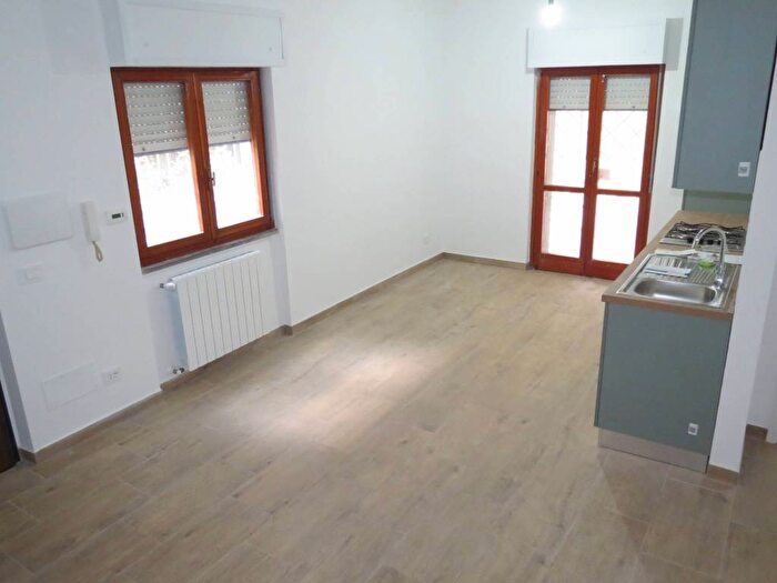 Appartamento trilocale in affitto in Via Claudia, Zona Domitilla, Ladispoli