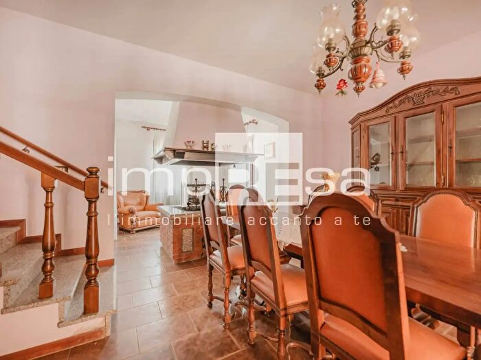 Casa con 10 locali in vendita in Via Trento, Martellago