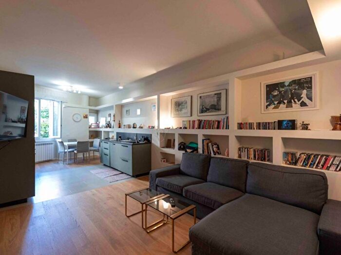 Appartamento trilocale in affitto in Salita Superiore San Rocchino, Castelletto, Genova